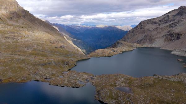 Bild 1 von 5: Im Bild: Die Wangenitzseehütte in der Schobergruppe, Nationalpark Hohe Tauern.