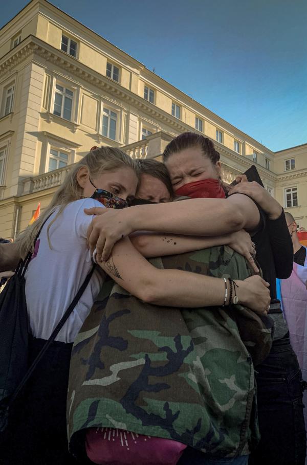 Bild 1 von 6: Aktivistinnen auf einer LGBT-Demo in Warschau, Polen