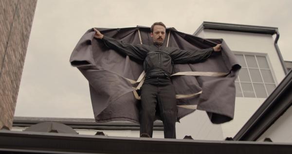 Bild 1 von 6: Der Traum vom Fliegen: Der österreichische Schneider Franz Reichelt will ihn wahr machen und entwickelt den ersten Wingsuit.