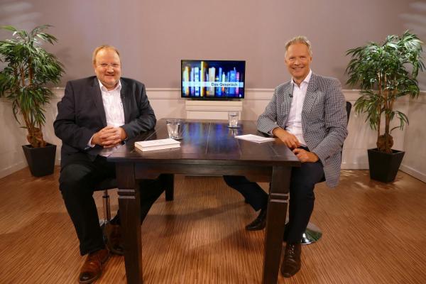Bild 1 von 4: bei Bibel TV Das Gespraech