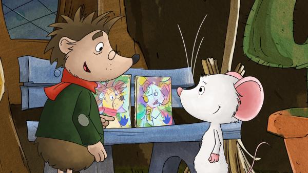 Bild 1 von 2: Rupi und Tilda rätseln: Wer hat die schönen Bildern von ihnen gemalt?