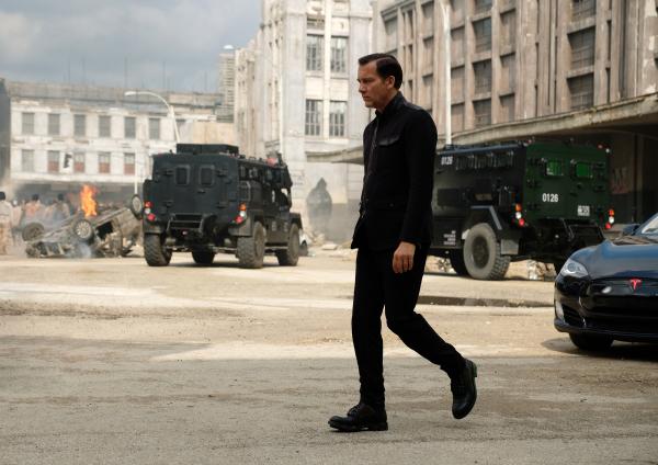 Bild 1 von 14: Clay Verris (Clive Owen)