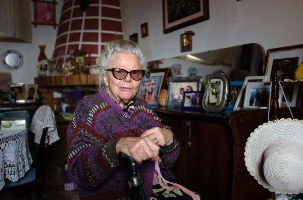 Bild 1 von 6: Die 96-jährige Luisa Citti ist Nachfahrin einer Fischer-Dynastie und letzte zivile Bewohnerin der Gefängnis-Insel Gorgona.