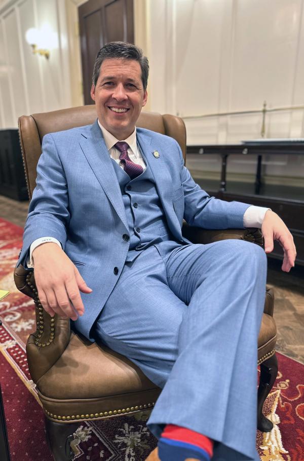 Bild 1 von 6: Shane Jett, Senator im Bundesstaat Oklahoma, wo eines der weitreichendsten Abtreibungsverbote der USA gilt. Bis vor wenigen Jahren galt seine Haltung unter Republikanern noch als extrem, inzwischen ist sie die Norm.