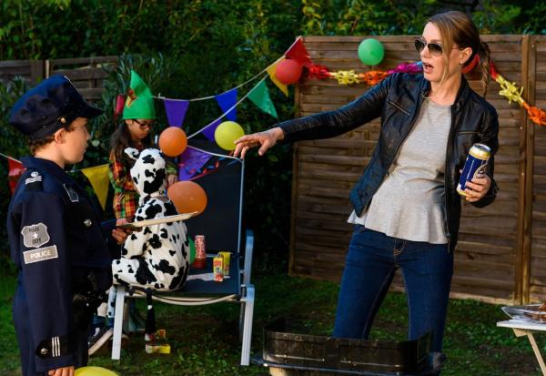 Bild 1 von 22: (4. Staffel) - In \