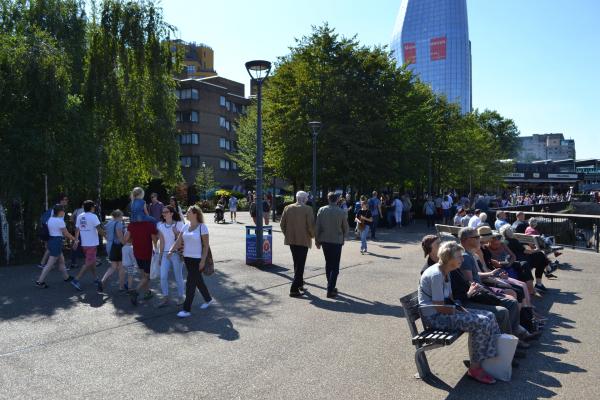 Bild 1 von 3: 