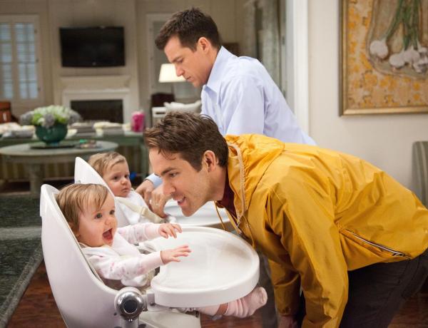 Bild 1 von 9: Mitch Planko (Ryan Reynolds, vorne); Dave Lockwood (Jason Bateman, hinten)