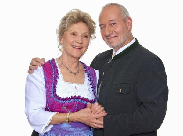 Bild 1 von 26: Im Bild: Antje Hagen (Hildegard), Sepp Schauer (Alfons Sonnbichler).