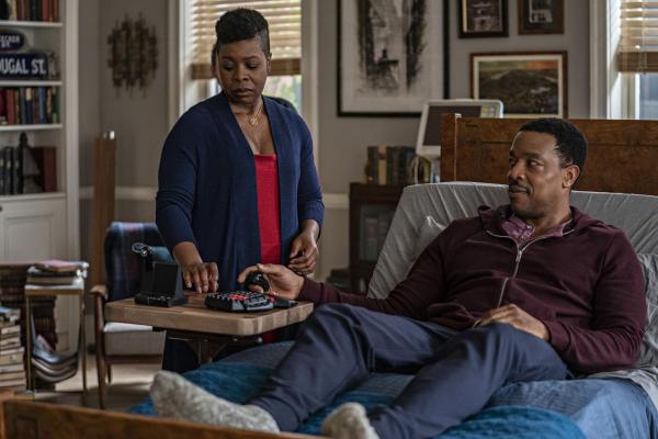 Bild 1 von 7: Claire (Roslyn Ruff, l.); Lincoln Rhyme (Russell Hornsby, r.)