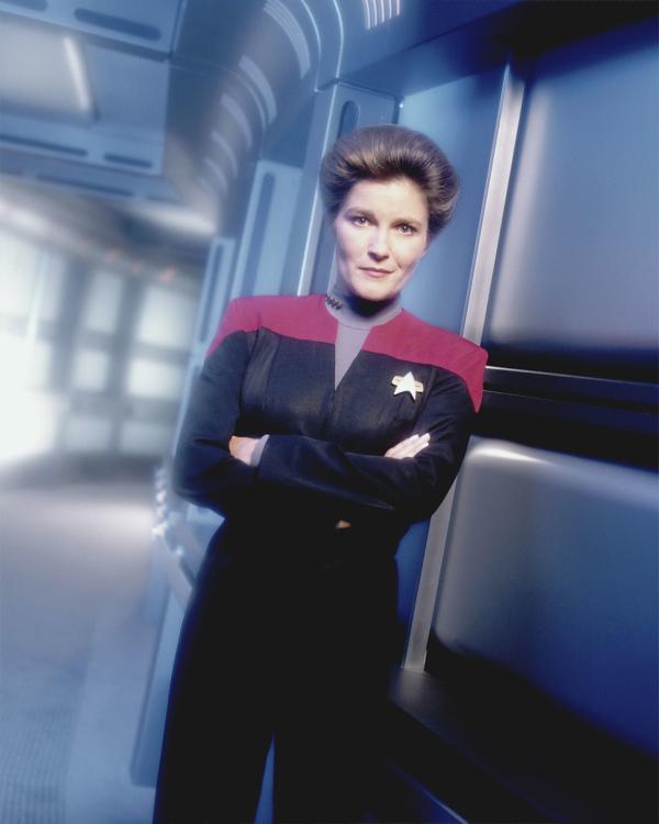 Bild 1 von 21: Kate Mulgrew (Captain Kathryn Janeway)