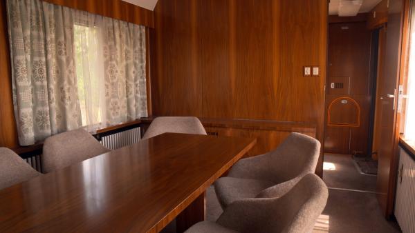 Bild 1 von 4: Salonwagen im Regierungszug.