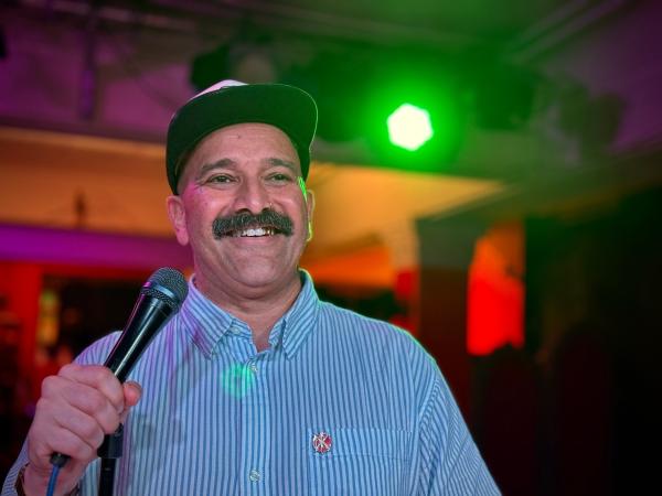 Bild 1 von 2: Tamer Kattan ist Stand-up-Comedian aus New York