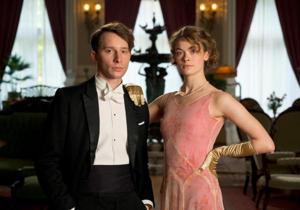 Bild 1 von 22: Im Bild: Emil (Jonathan Berlin) und seine Schwester Ulla (Pauline Rénevier).