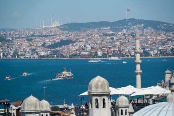 Bild 1 von 15: Istanbul mit seiner europäischen und seiner asiatischen Seite ist eine der beeindruckendsten Städte der Welt.