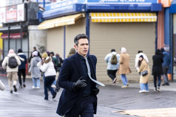 Bild 1 von 7: Special Agent Stuart Scola (John Boyd)