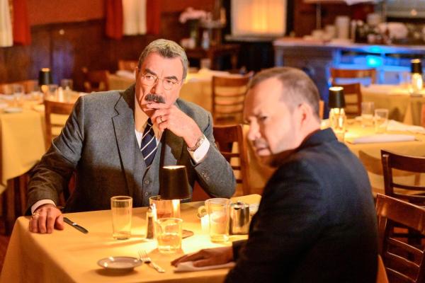 Bild 1 von 12: Im Bild (v.li.): Tom Selleck (Frank Reagan), Donnie Wahlberg (Danny Reagan).