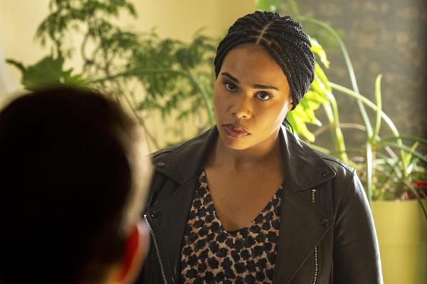 Bild 1 von 10: Sheryll Barnes (Roxy Sternberg)
