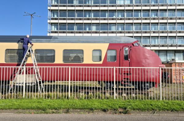 Bild 1 von 5: Arbeiten an einem TEE-Wagen in den Niederlanden