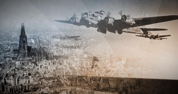 Bild 1 von 3: Die Niederlage von Stalingrad 1943 ist die Wende im Krieg. Während die Gestapo jeden Widerstand im Keim erstickt, beginnen 1944 die Todesmärsche zurück ins Reich.