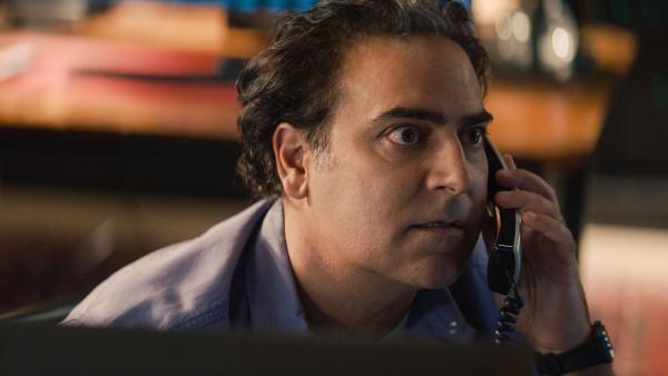 Bild 1 von 11: Ernie Malik (Jason Antoon)