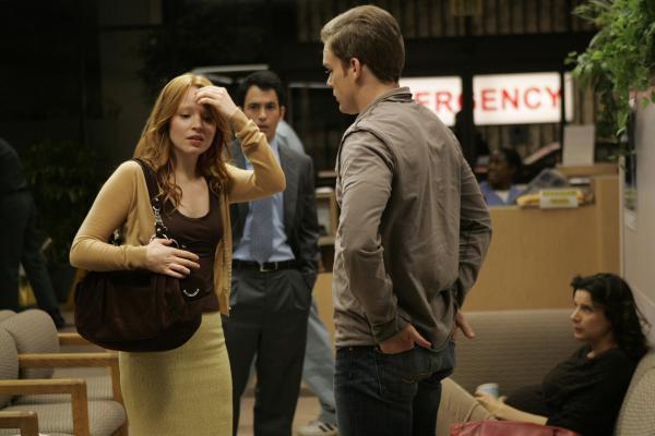 Bild 1 von 56: Lauren Ambrose (l.)