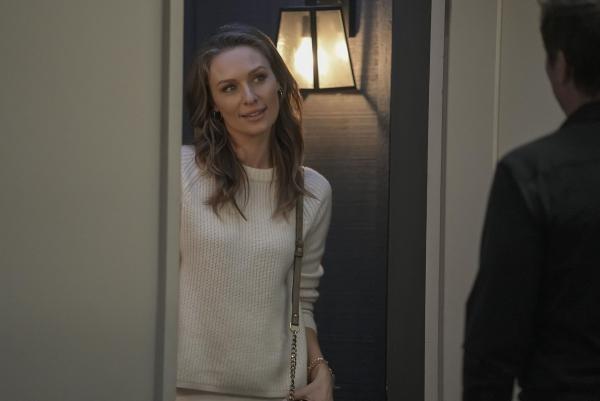 Bild 1 von 8: Kendra Harrington (Michaela McManus)
