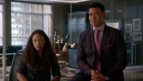 Bild 1 von 14: Danny James (Jaime Lee Kirchner, l.); Chunk Palmer (Christopher Jackson, r.)