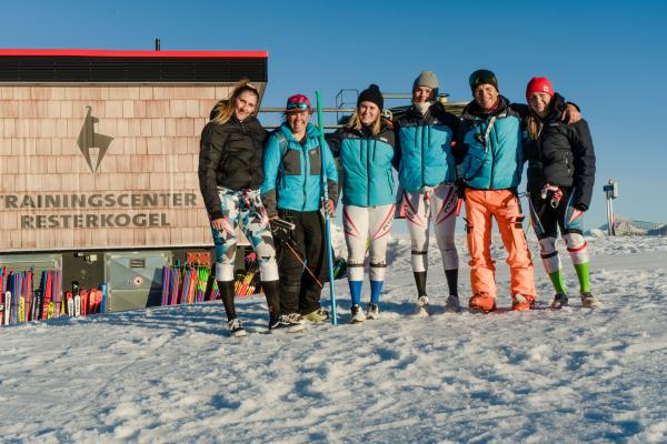 Bild 1 von 3: Kitzbühel; Skitraining.