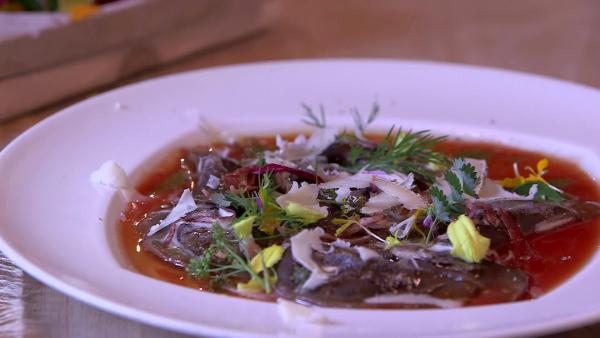 Bild 1 von 10: Im Bild: Bockshornschlutzkrapfen Franz Mulser.