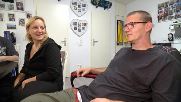 Bild 1 von 3: In Witten planen Farina (39) und Mike (46) einen anderen Familienurlaub. Mit ihren Söhnen Leon (14) und Jonas (10) soll es an die Nordsee gehen - diesmal in eine Ferienwohnung.