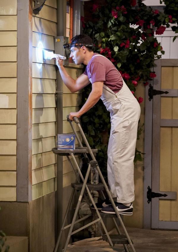 Bild 1 von 14: Dave Johnson (Max Greenfield)