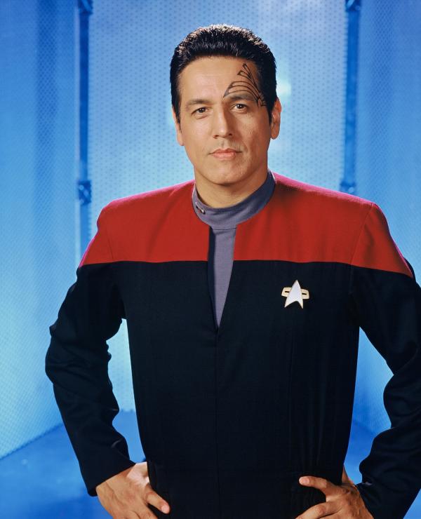 Bild 1 von 14: Chakotay (Robert Beltran).