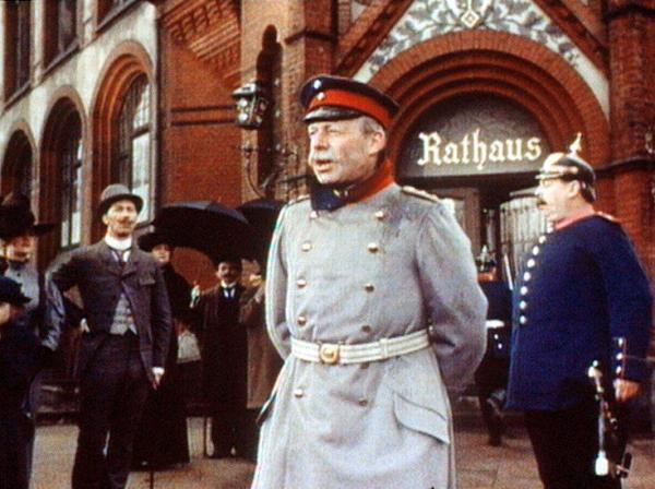 Bild 1 von 6: Heinz Rühmann (2.v.r.)