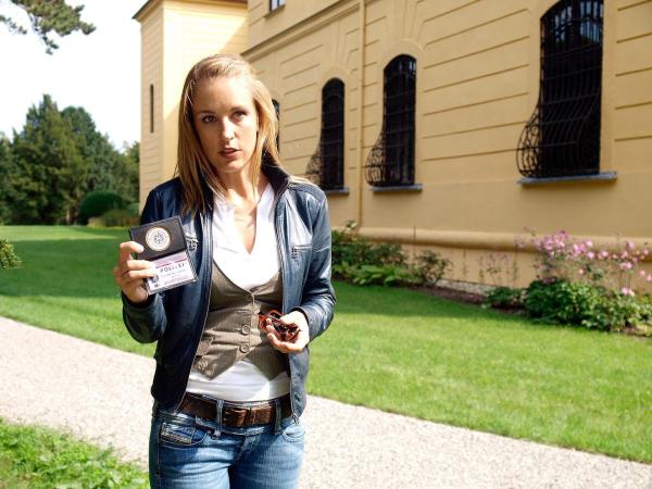Bild 1 von 27: Im Bild: Lilian Klebow (Penny Lanz).