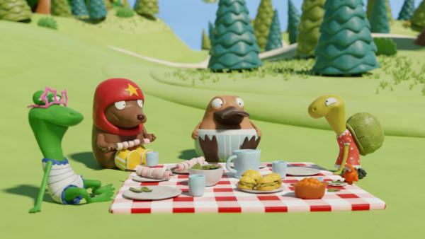 Bild 1 von 4: Picknick mit (v.l. n.r.) Undine, Tüftel, Nö-Nö. Marilu und Karli Krebs