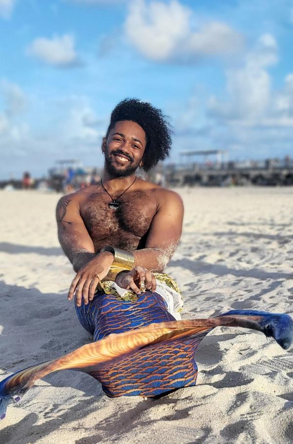 Bild 1 von 4: Meermann Irie ist im richtigen Leben Croupier in einem Casino. Zukünftig möchte er als Wasser-Fitnesstrainer arbeiten.