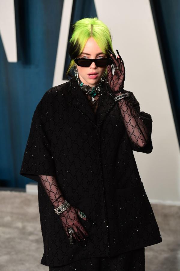 Bild 1 von 3: Billie Eilish bei der Vanity Fair Oscar Party 2020 in Beverly Hills