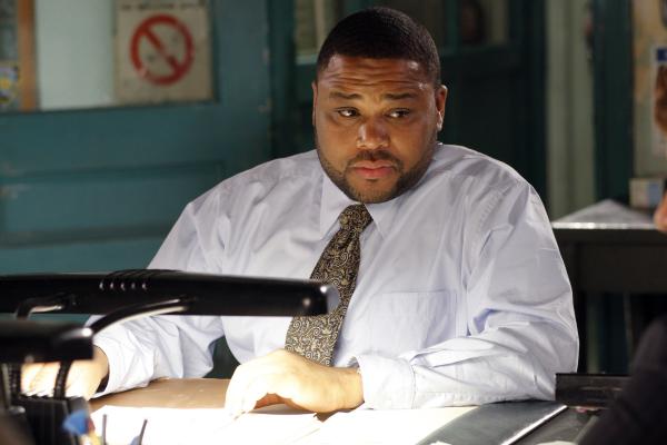 Bild 1 von 1: Anthony Anderson as Det. Kevin Bernard -- NBC