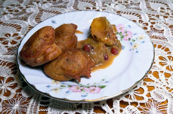 Bild 1 von 4: In Chile gibt es Lornas süße Kartoffelkrapfen.