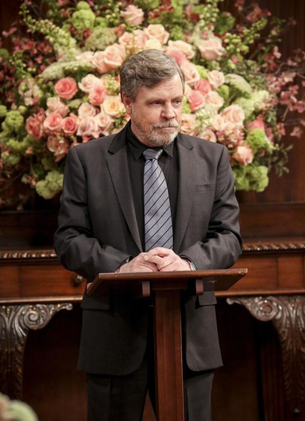 Bild 1 von 20: Als Trauredner sorgt Mark Hamill (Mark Hamill) für Erstaunen ...