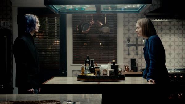 Bild 1 von 4: Kai Anderson (Evan Peters, l.); Ally Mayfair-Richards (Sarah Paulson, r.)