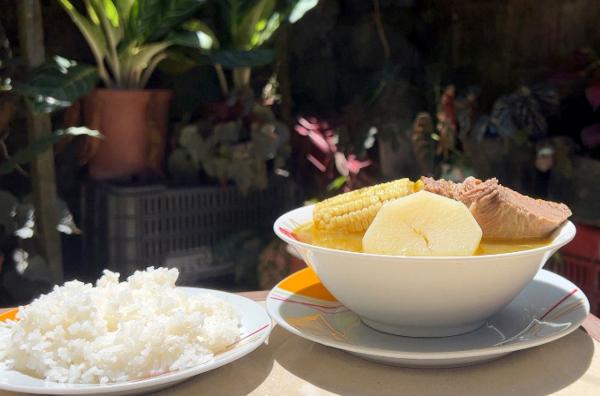 Bild 1 von 1: Das costa-ricanisches Nationalgericht Olla de Carne