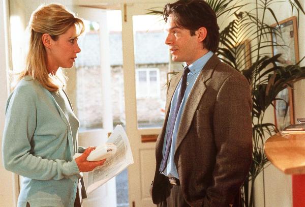 Bild 1 von 7: Im Bild: Ann-Kathrin Kramer (Claudia Burns), Andreas Herder (Magnus).
