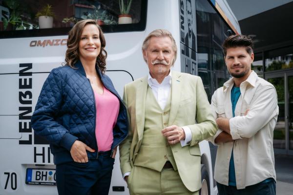 Bild 1 von 8: (v.l.n.r.) Lisa Cramer; Ingo Lenßen; Lennart Hartmann
