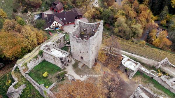 Bild 1 von 6: Ruine Schauenburg.