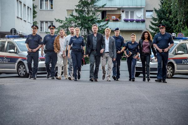 Bild 1 von 35: Im Bild (v.li.): David Miesmer (Florian Fehenberger), Martin Leutgeb (Mathias Gerber), Martin Zauner (Wilmer Eberts), Murathan Muslu (Valentin \