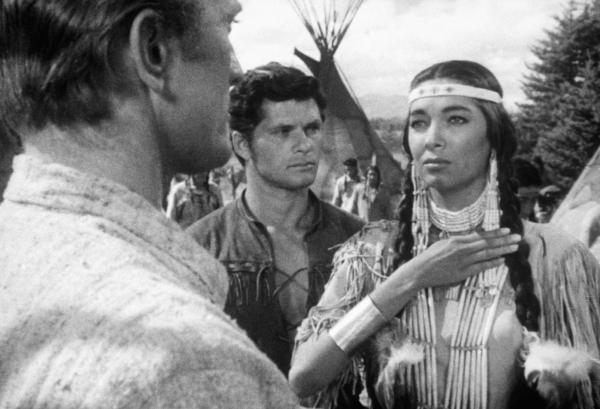 Bild 1 von 1: Kirk Douglas, Dewey Martin, Elizabeth Threatt