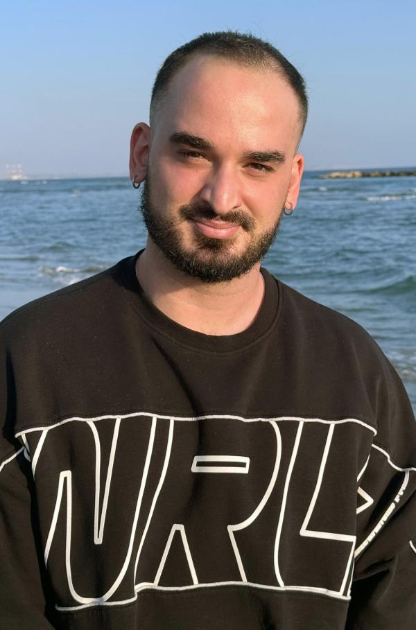 Bild 1 von 1: Der Georgier Panagiotis wurde verkauft für eine Adoption in Zypern. Er ist ein Opfer des georgischen Menschenhandels.