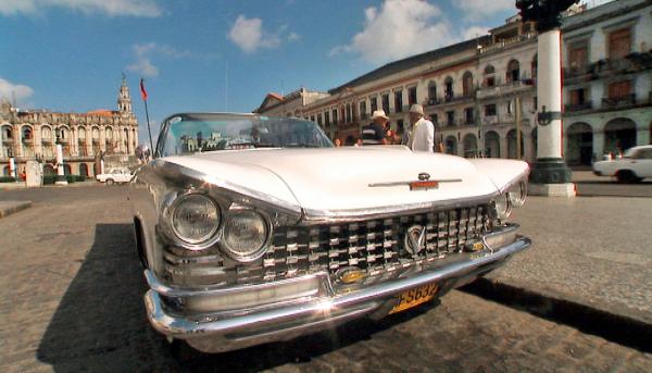 Bild 1 von 3: Oldtimer in Havanna
