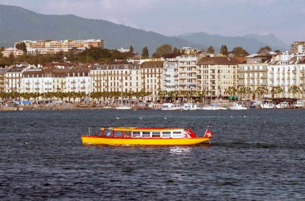 Bild 1 von 4: Uhren, Berge und Käse! Die Genfer werden zuweilen auf diese Klischees reduziert.